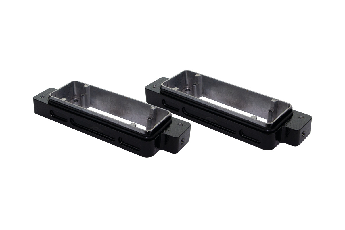 Bulkhead housing